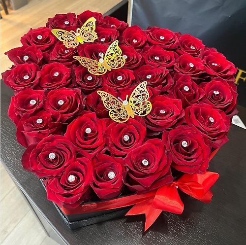 Z-Custom Design #5 HEART BOX ROSES